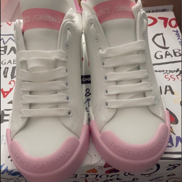 Dolce & Gabbana sneakers 👟 💕 - Picture 4 of 7
